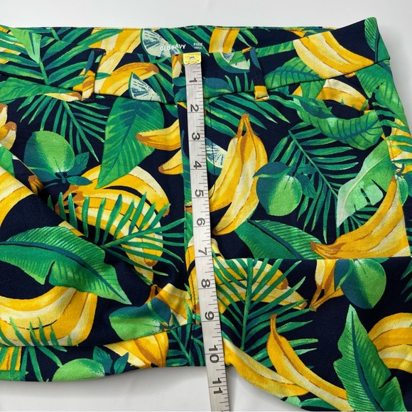 Old Navy Pixie Ankle Length Pants Green Tropical Banana Print, Size 4 - Picture 10 of 10